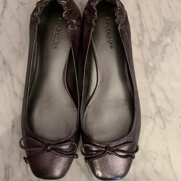 Women's Metallic Flats - Picture 3 of 5